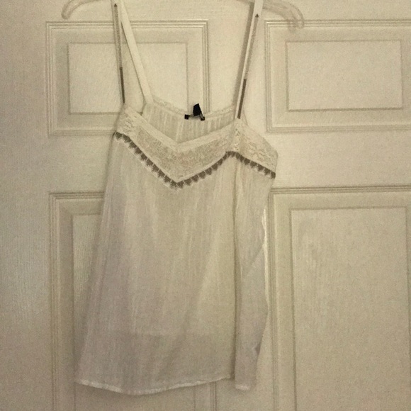 American Eagle Outfitters Tops - White American eagle tank, with detailed neckline